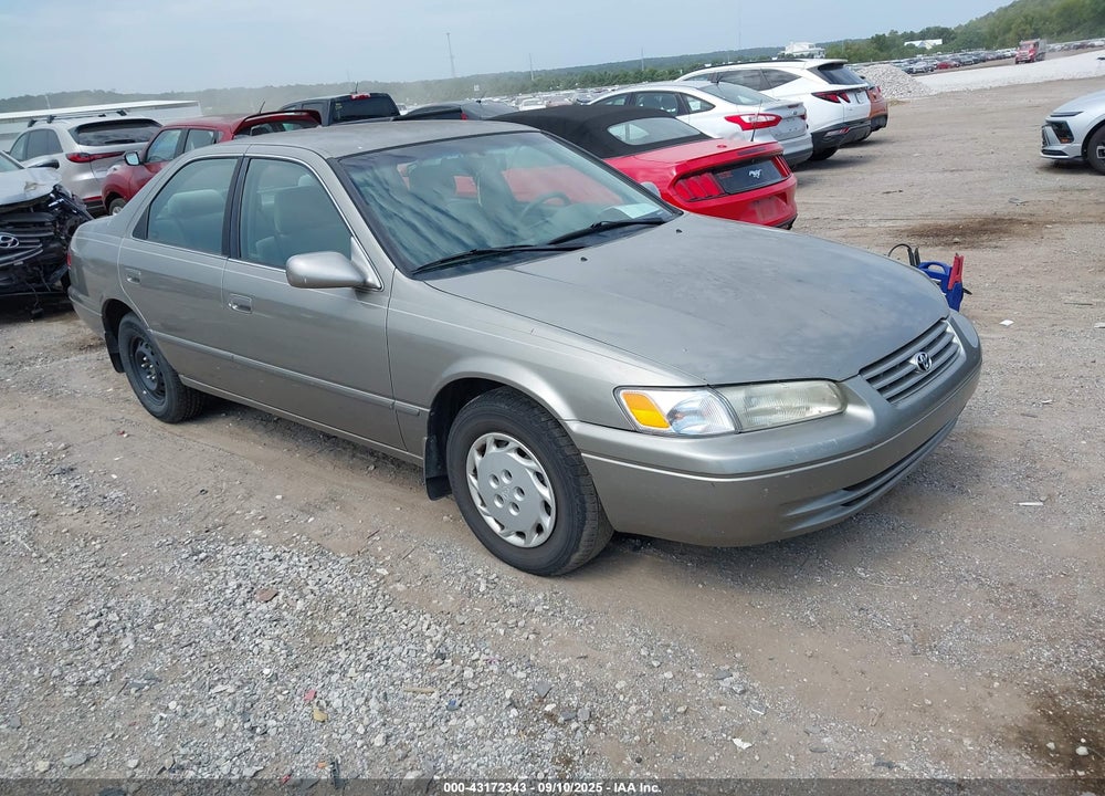 1998 TOYOTA CAMRY LE VIN: JT2BG22K0W0147127