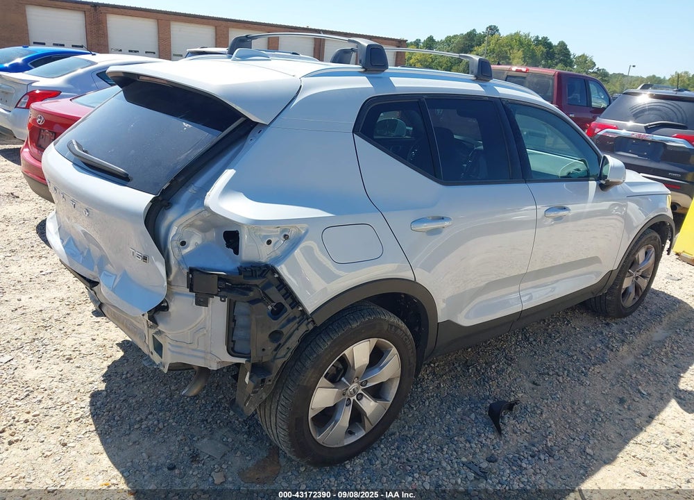 2021 VOLVO XC40 VIN: YV4162UK9M2458993