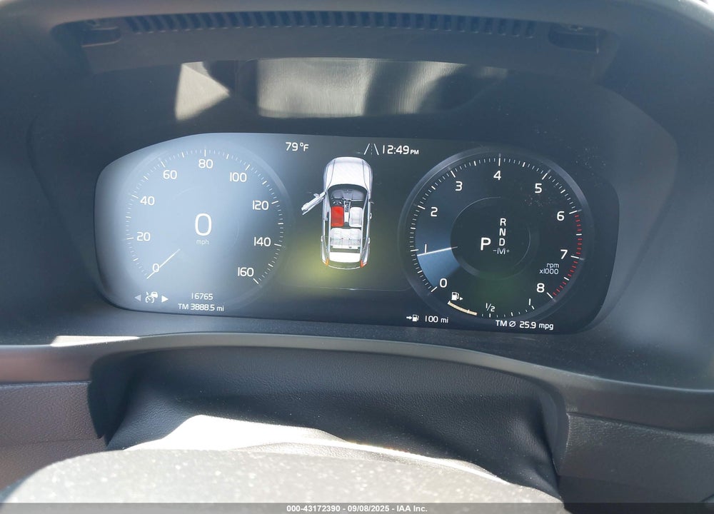2021 VOLVO XC40 VIN: YV4162UK9M2458993