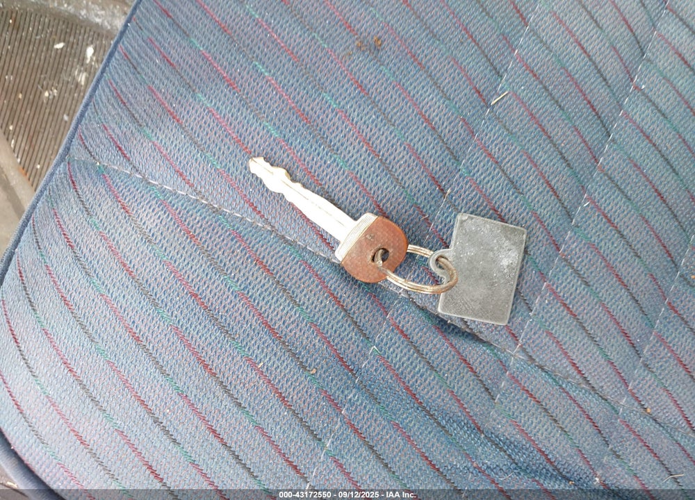 1994 FORD RANGER VIN: 1FTCR10A1RUB48830
