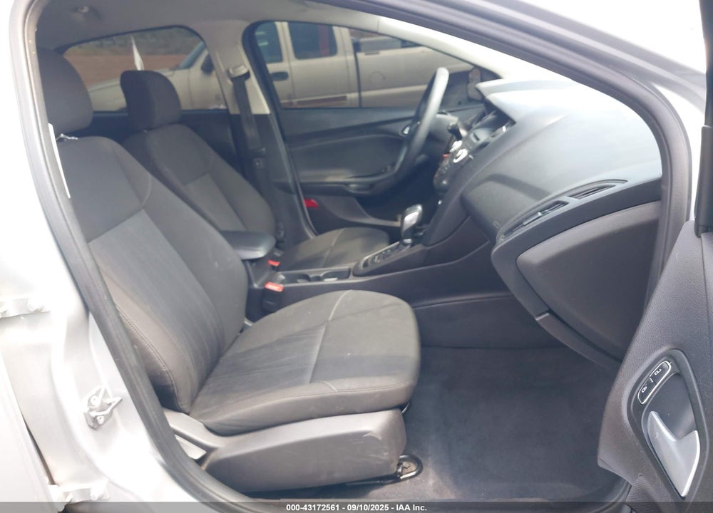 2015 FORD FOCUS VIN: 1FADP3K24FL244728