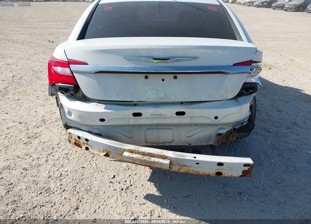 2014 CHRYSLER 200 VIN: 1C3CCBAB7EN141212