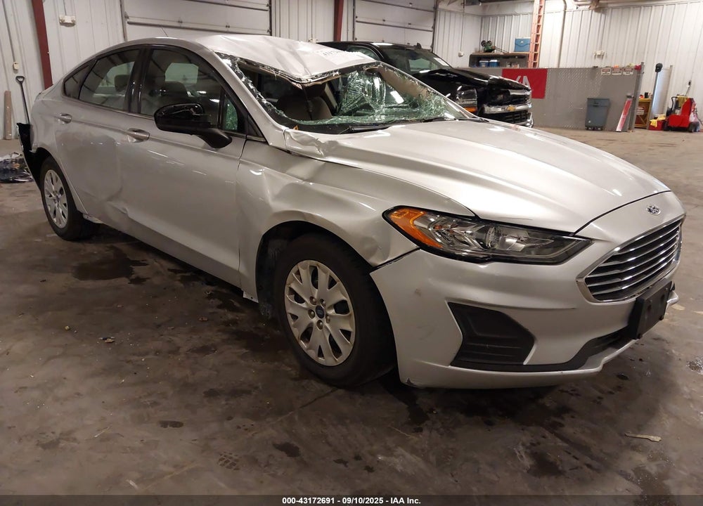 2019 FORD FUSION S VIN: 3FA6P0G74KR128940
