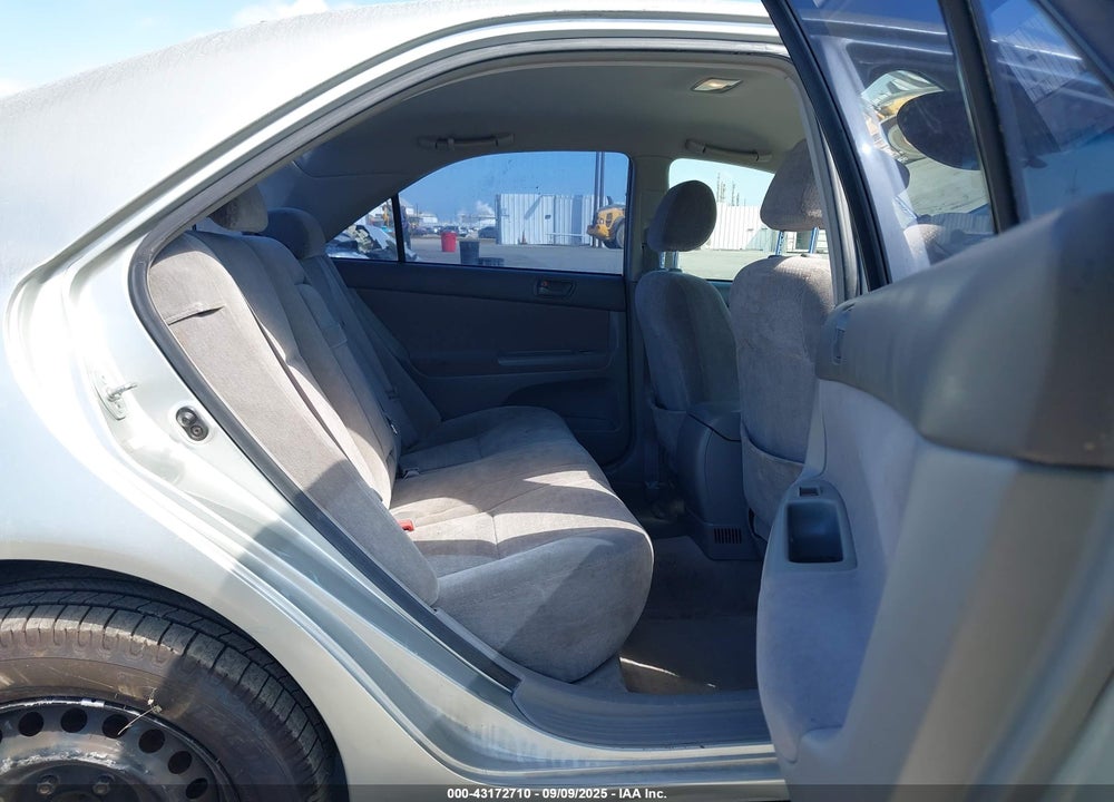 2003 TOYOTA CAMRY LE VIN: JTDBE32K530186715