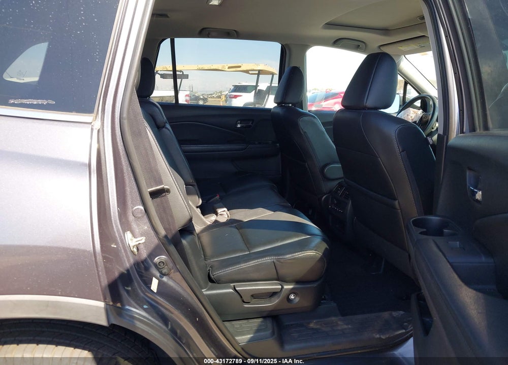2016 HONDA PILOT VIN: 5FNYF6H53GB047281