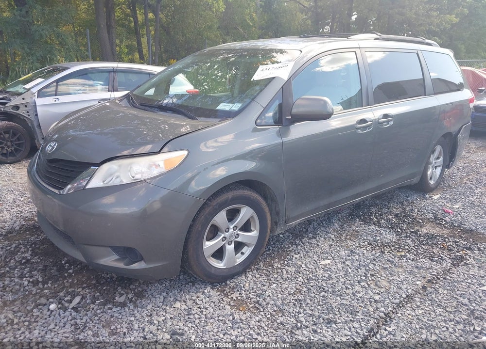 2014 TOYOTA SIENNA LE V6 8 PASSENGER VIN: 5TDKK3DC0ES414876
