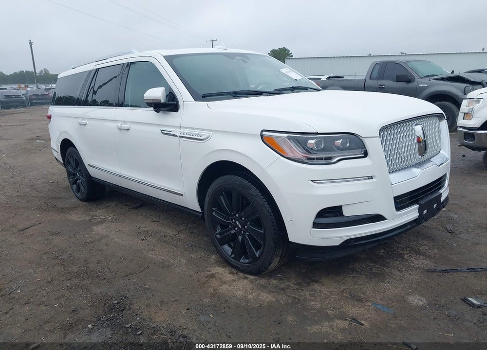 2023 LINCOLN NAVIGATOR RESERVE L VIN: 5LMJJ3LG1PEL00485