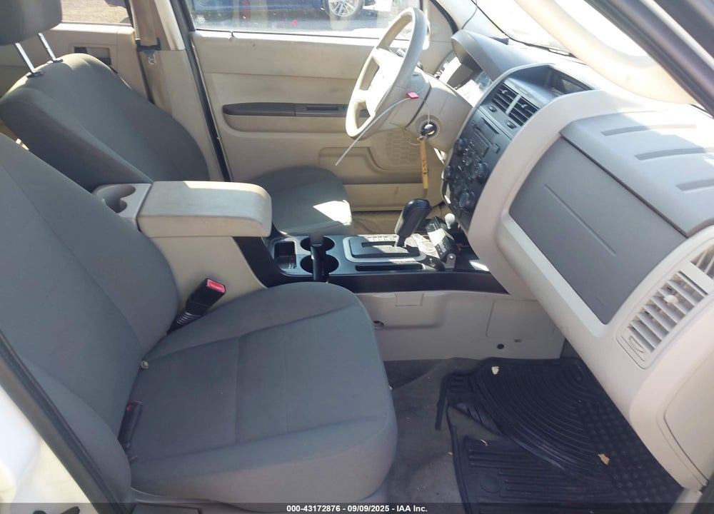 2011 FORD ESCAPE VIN: 1FMCU9C71BKB36154