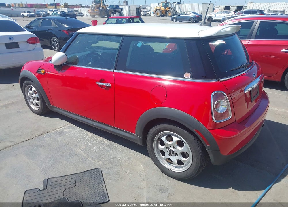 2012 MINI COOPER VIN: WMWSU3C51CT543024