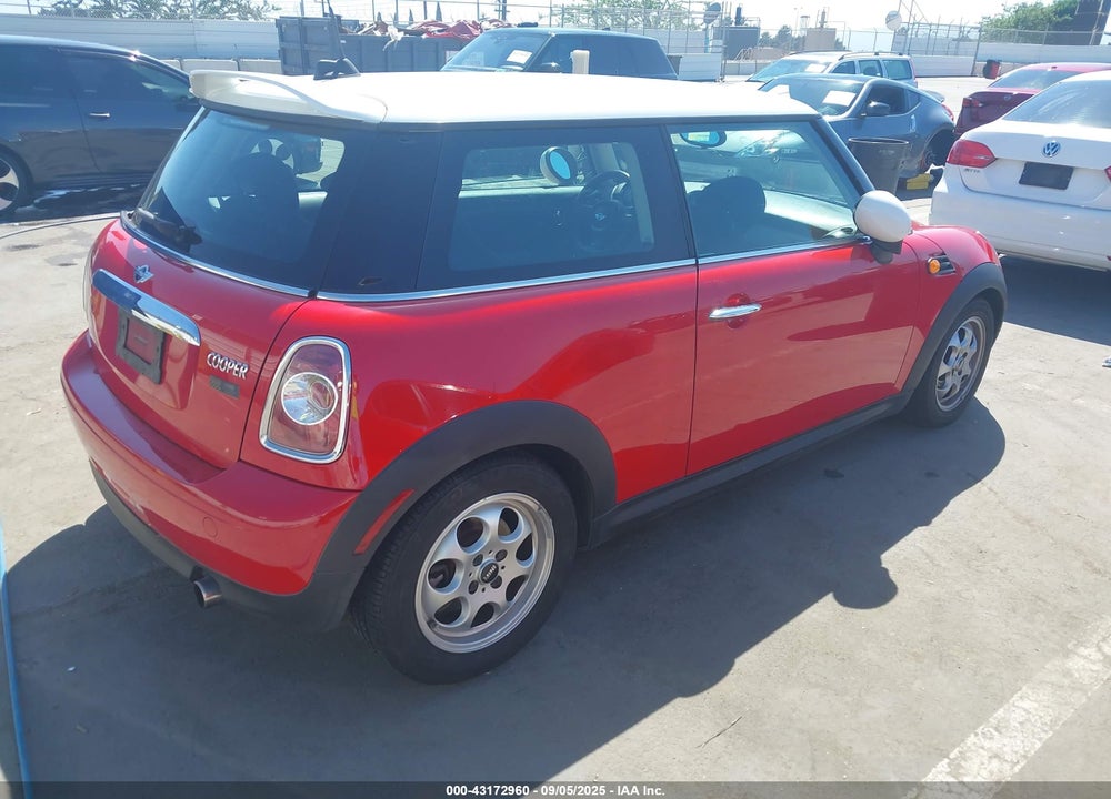 2012 MINI COOPER VIN: WMWSU3C51CT543024