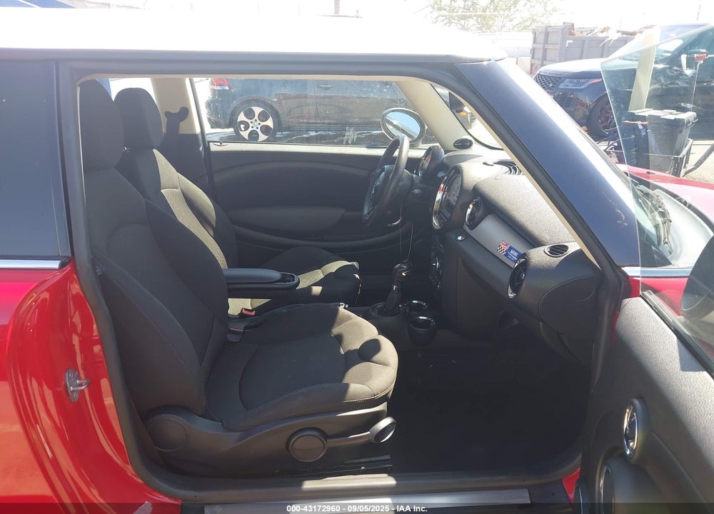 2012 MINI COOPER VIN: WMWSU3C51CT543024
