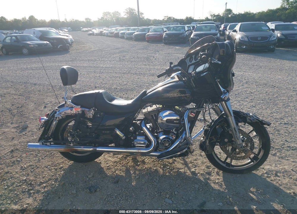 2015 HARLEY-DAVIDSON FLHXS STREET GLIDE SPECIAL VIN: 1HD1KRM19FB614420