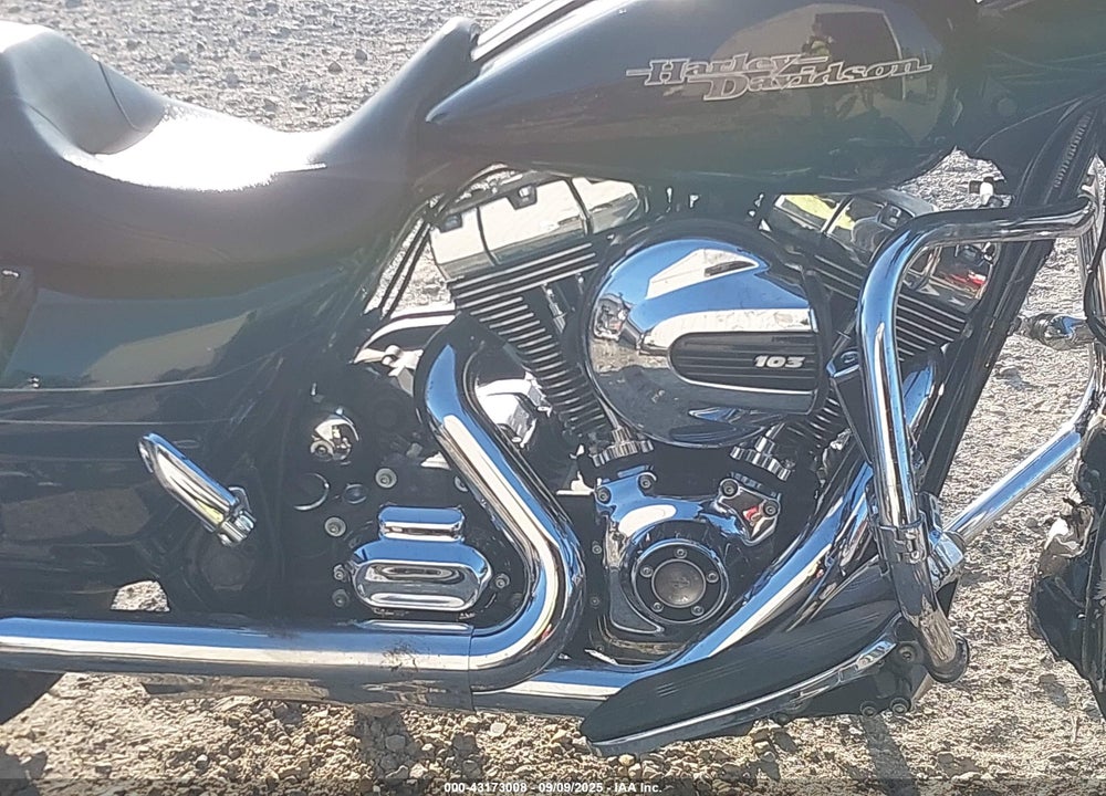 2015 HARLEY-DAVIDSON FLHXS STREET GLIDE SPECIAL VIN: 1HD1KRM19FB614420
