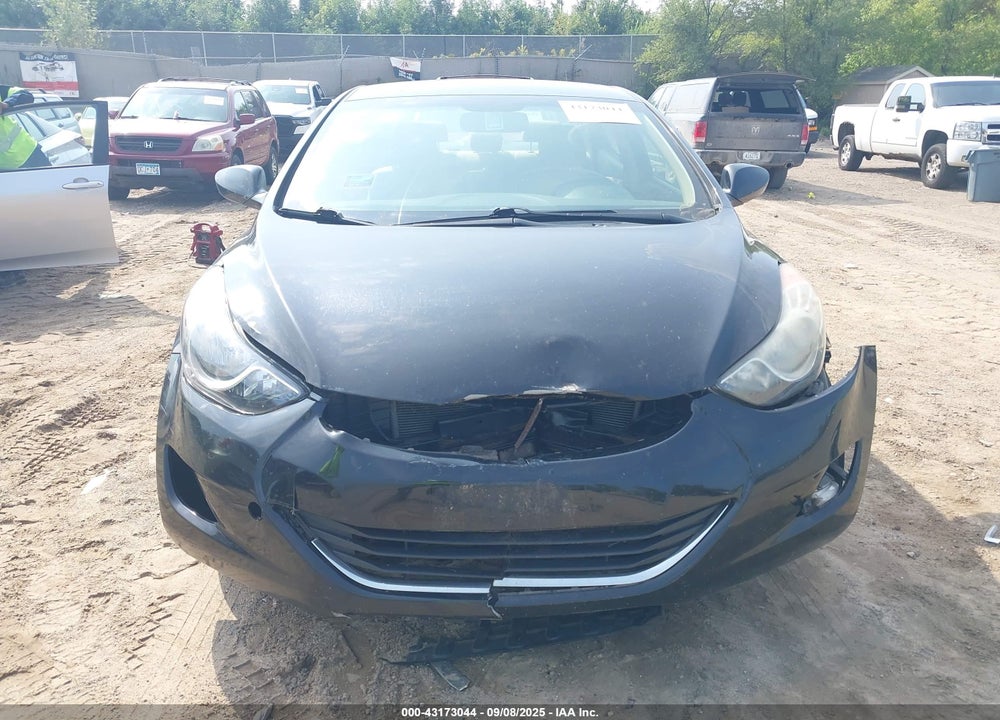 2013 HYUNDAI ELANTRA VIN: KMHDH4AE2DU928415