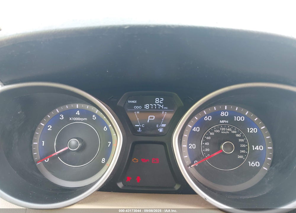 2013 HYUNDAI ELANTRA VIN: KMHDH4AE2DU928415