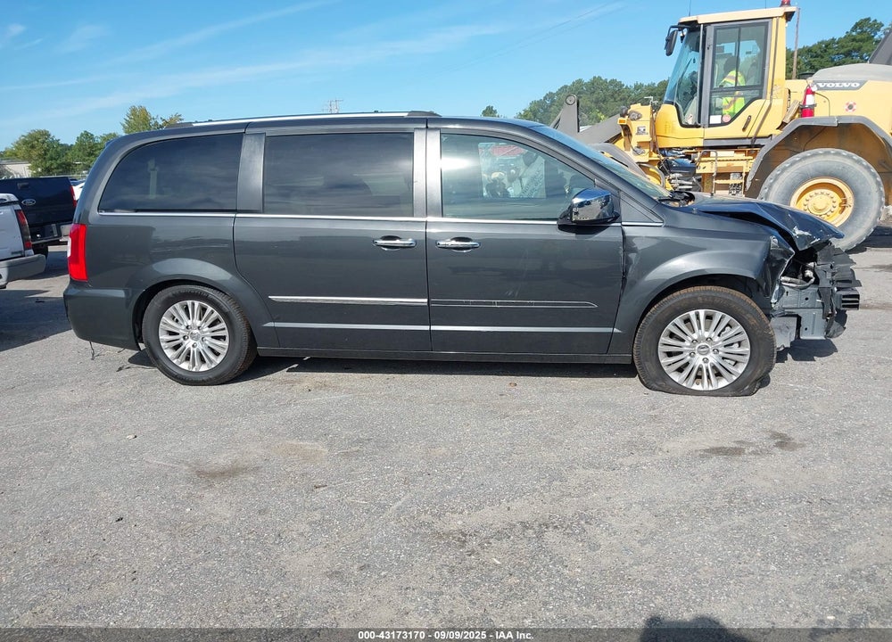 2012 CHRYSLER TOWN & COUNTRY LIMITED VIN: 2C4RC1GG7CR257447