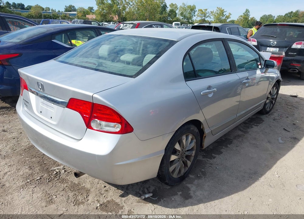 2011 HONDA CIVIC VIN: 19XFA1F85BE032687