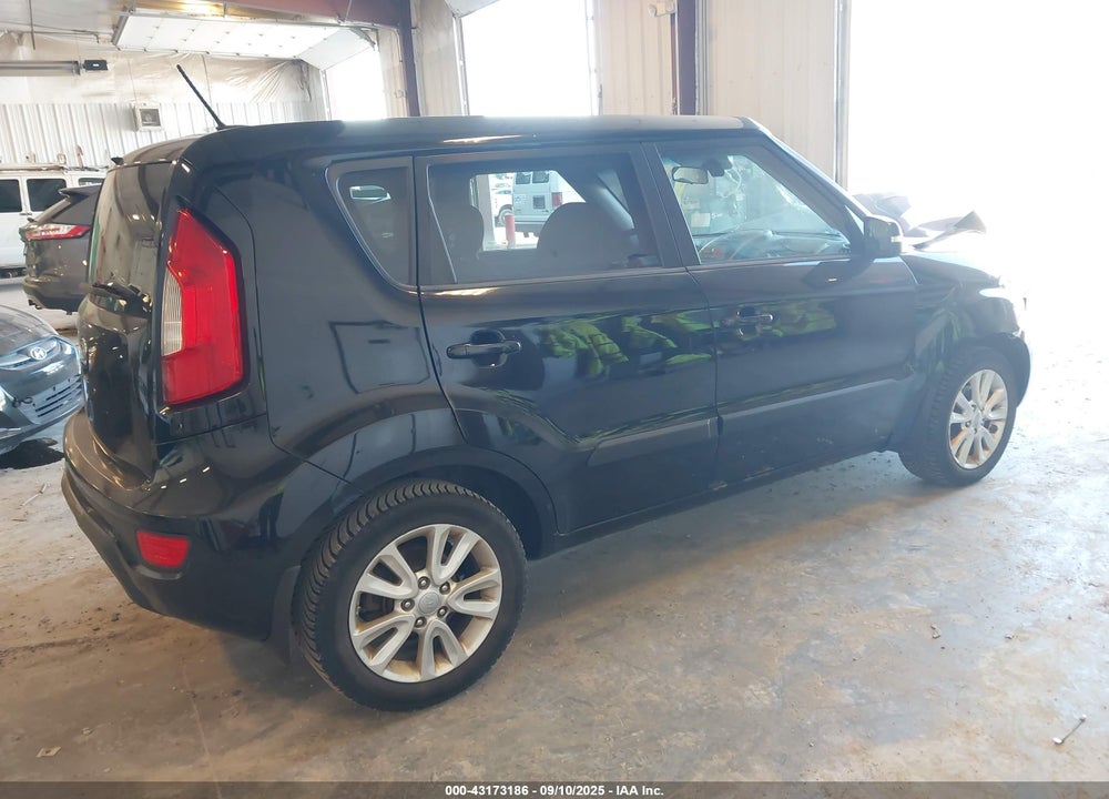 2012 KIA SOUL VIN: KNDJT2A60C7402364