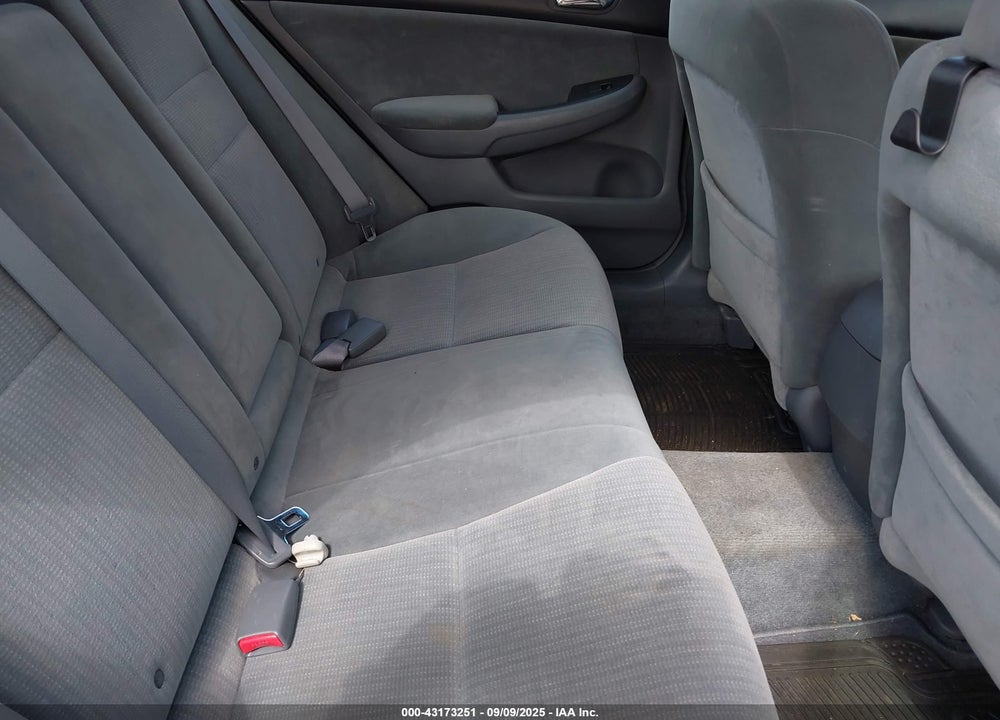 2005 HONDA ACCORD 2.4 LX VIN: 1HGCM55455A193551