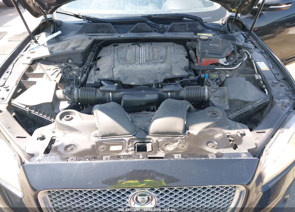 2011 JAGUAR XJ XJL VIN: SAJWA2GBXBLV15651