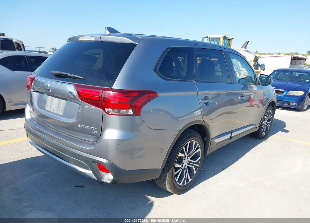 2017 MITSUBISHI OUTLANDER VIN: JA4AD3A38HZ058670