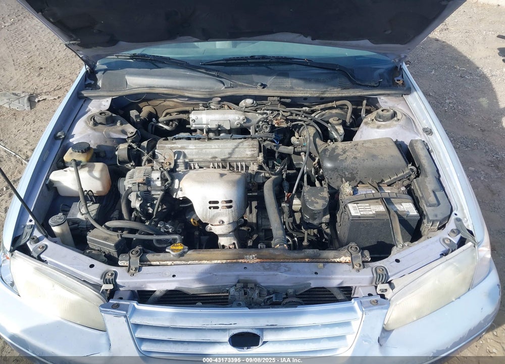 1998 TOYOTA CAMRY LE VIN: JT2BG28K5W0185167