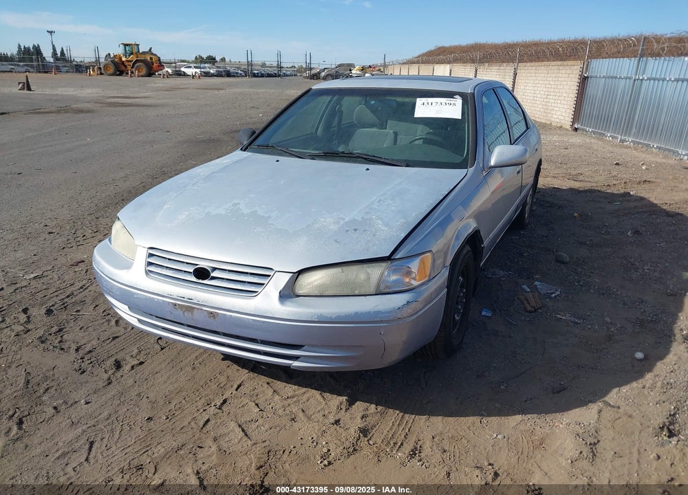 1998 TOYOTA CAMRY LE VIN: JT2BG28K5W0185167