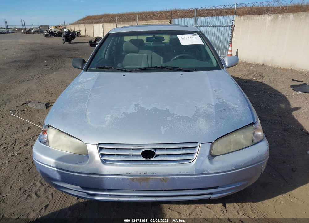 1998 TOYOTA CAMRY LE VIN: JT2BG28K5W0185167