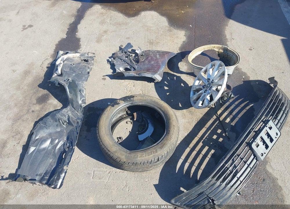 2019 TOYOTA CAMRY VIN: 4T1B11HK9KU685804