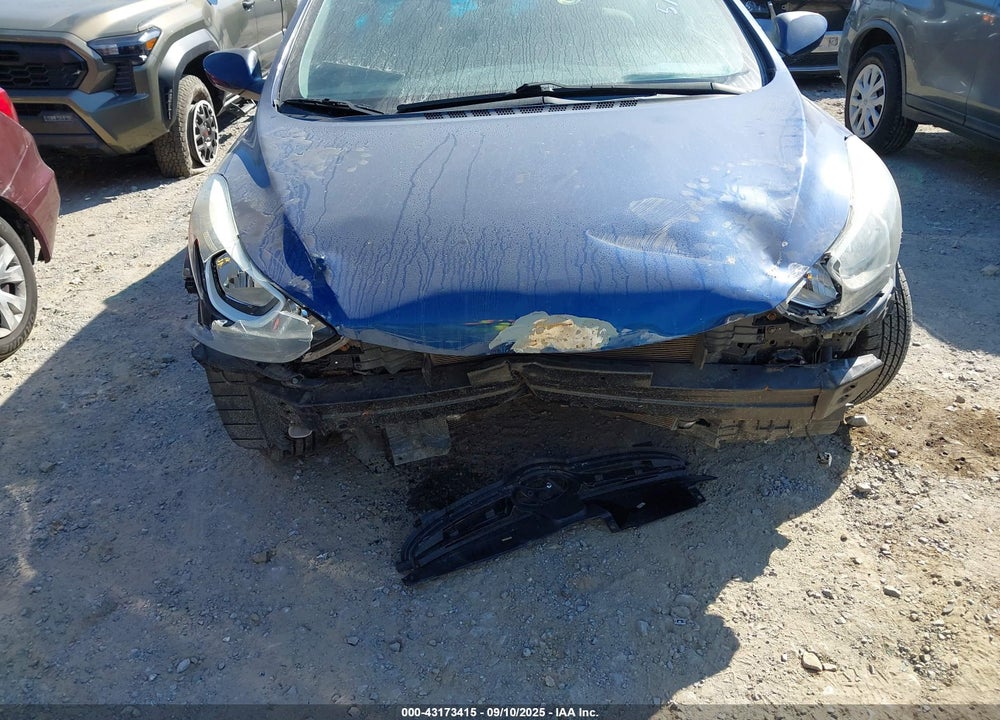 2015 HYUNDAI ELANTRA VIN: 5NPDH4AE1FH651435