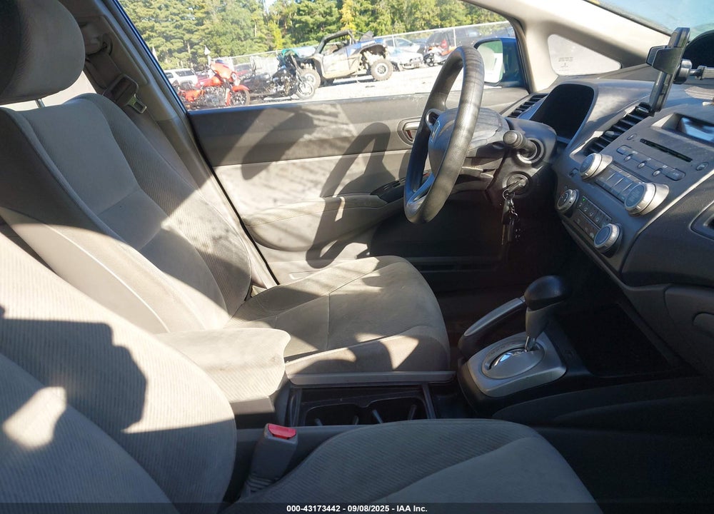 2010 HONDA CIVIC LX VIN: 2HGFA1F50AH308316