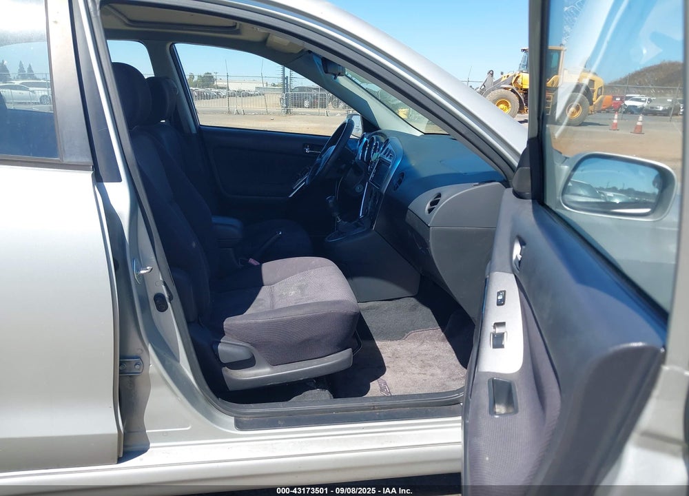 2004 TOYOTA MATRIX/XR VIN: 2T1KR32E14C180125
