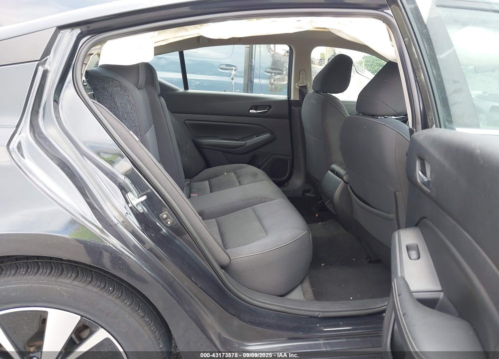 2022 NISSAN ALTIMA SV FWD VIN: 1N4BL4DV7NN353221