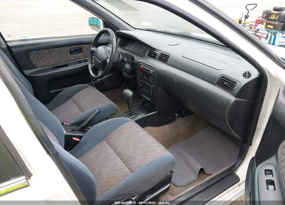 1999 NISSAN SENTRA GXE/XE VIN: 3N1AB41D5XL087871