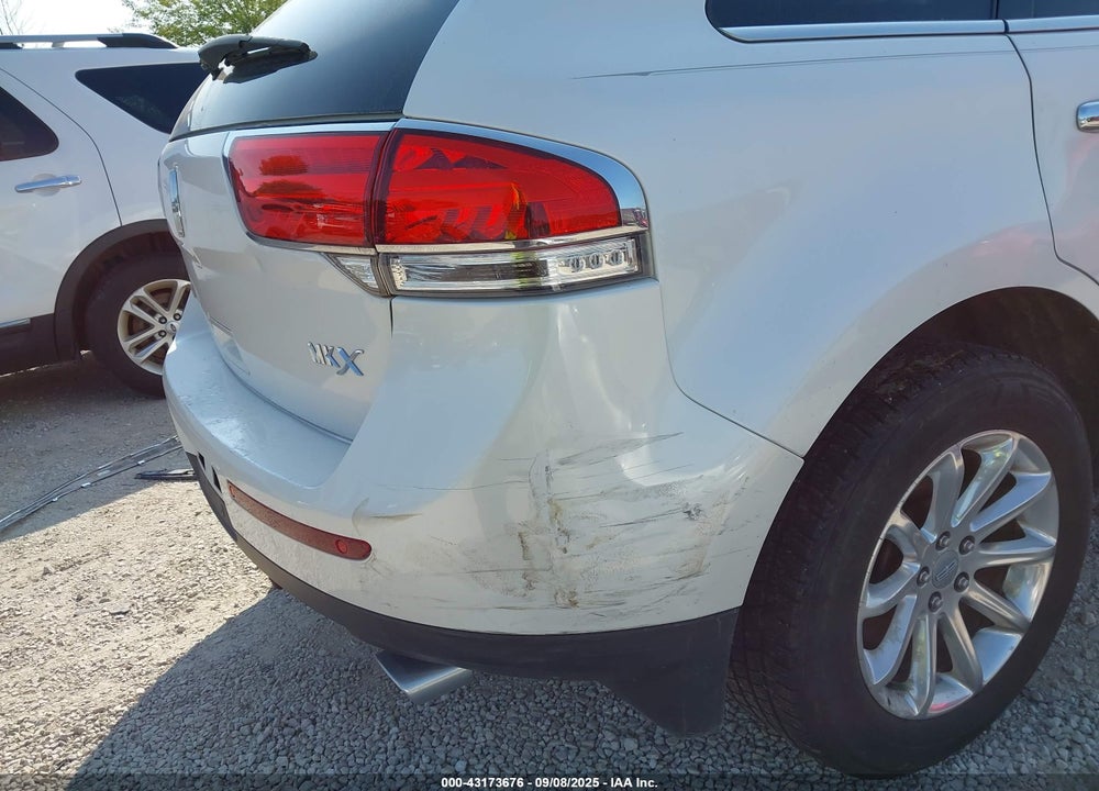 2011 LINCOLN MKX VIN: 2LMDJ6JKXBBJ07026