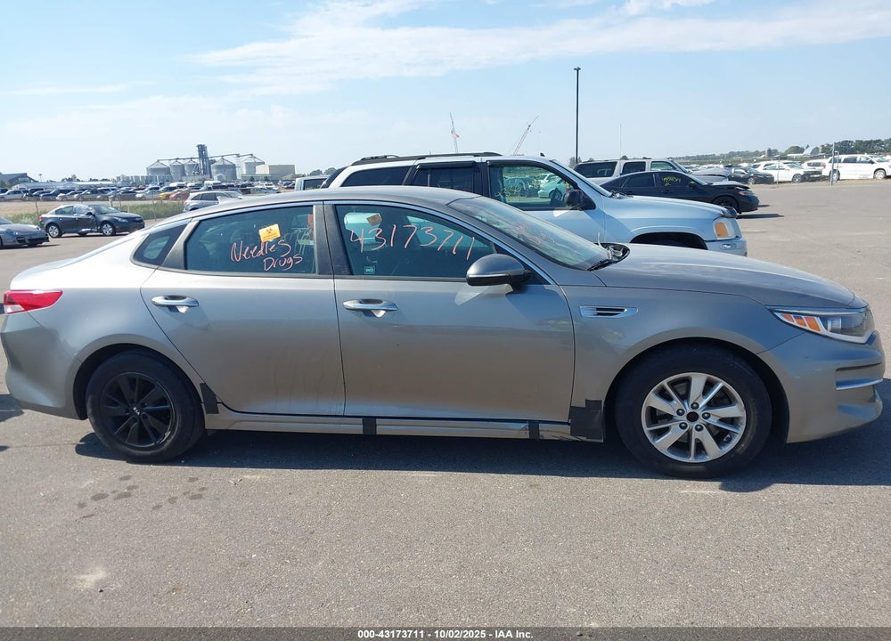 2018 KIA OPTIMA VIN: 5XXGT4L3XJG196130