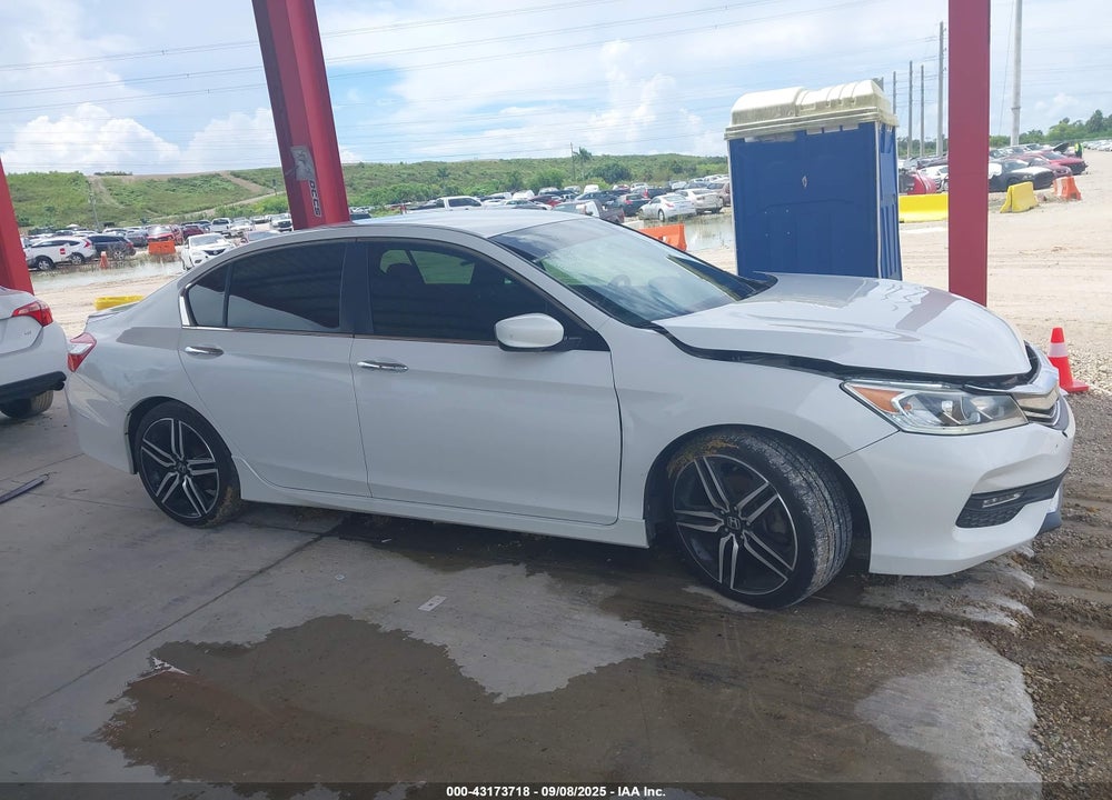 2017 HONDA ACCORD VIN: 1HGCR2F56HA008693