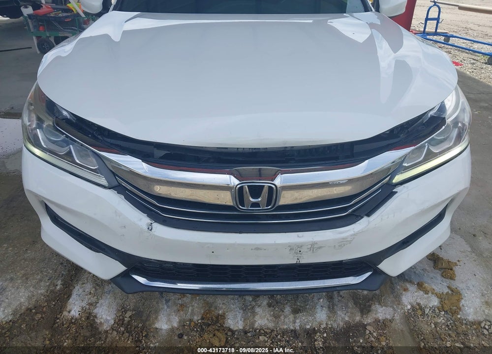 2017 HONDA ACCORD VIN: 1HGCR2F56HA008693