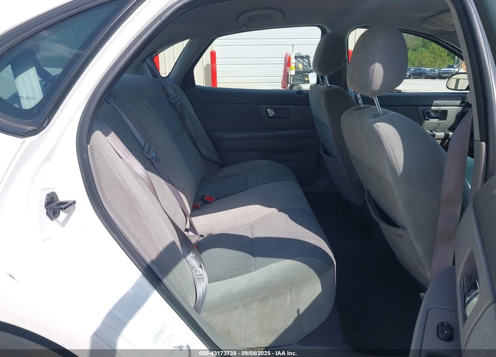 2002 FORD TAURUS SE VIN: 1FAFP53U82A118575
