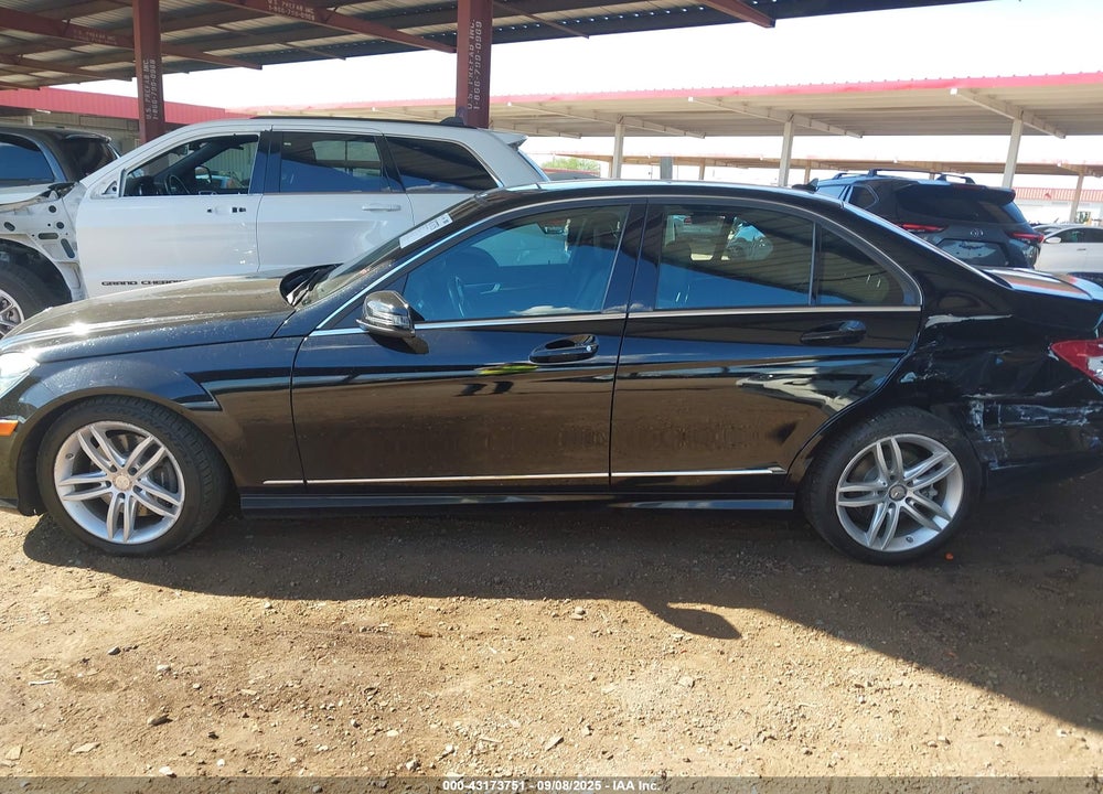 2014 MERCEDES-BENZ C 300 SPORT 4MATIC VIN: WDDGF8AB5EA960269