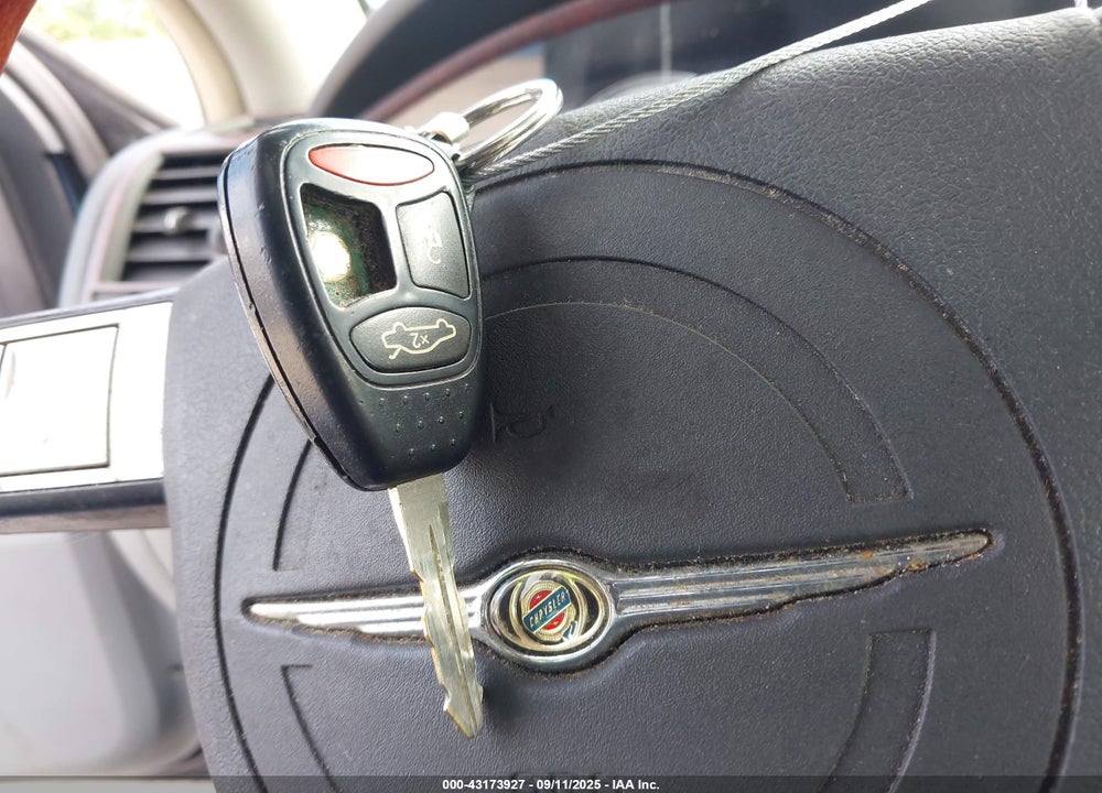 2006 CHRYSLER 300C VIN: 2C3LA63H56H130539