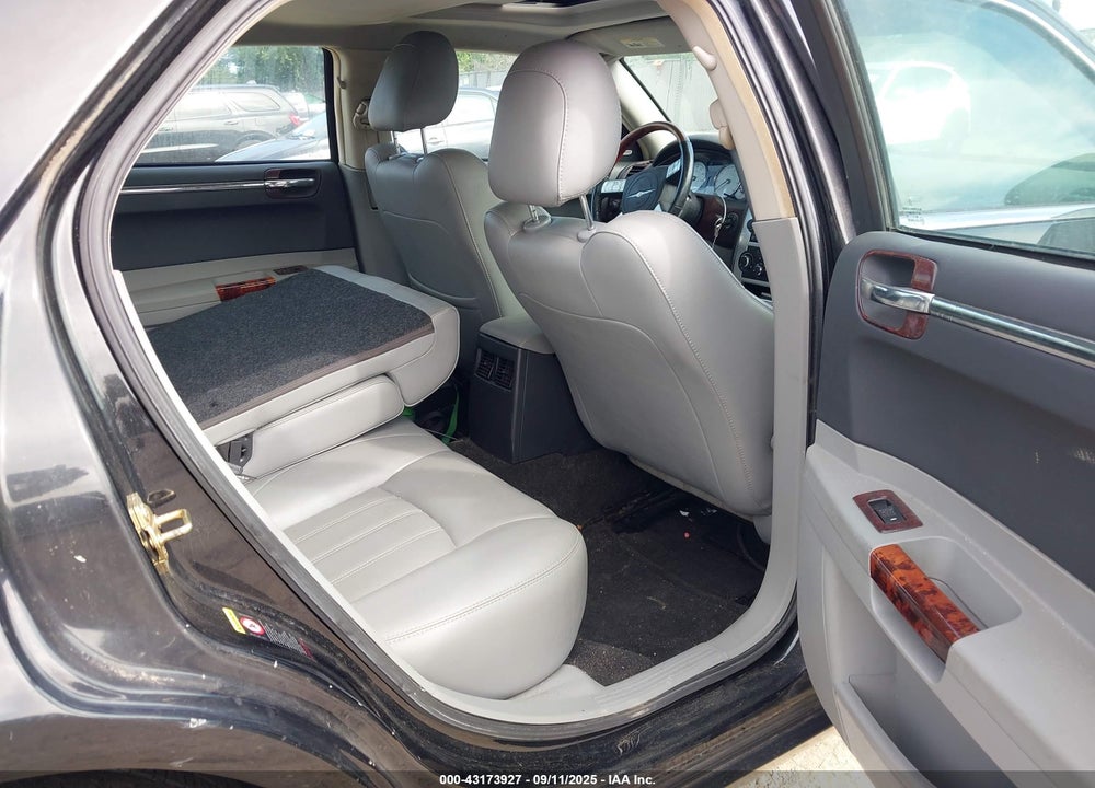 2006 CHRYSLER 300C VIN: 2C3LA63H56H130539