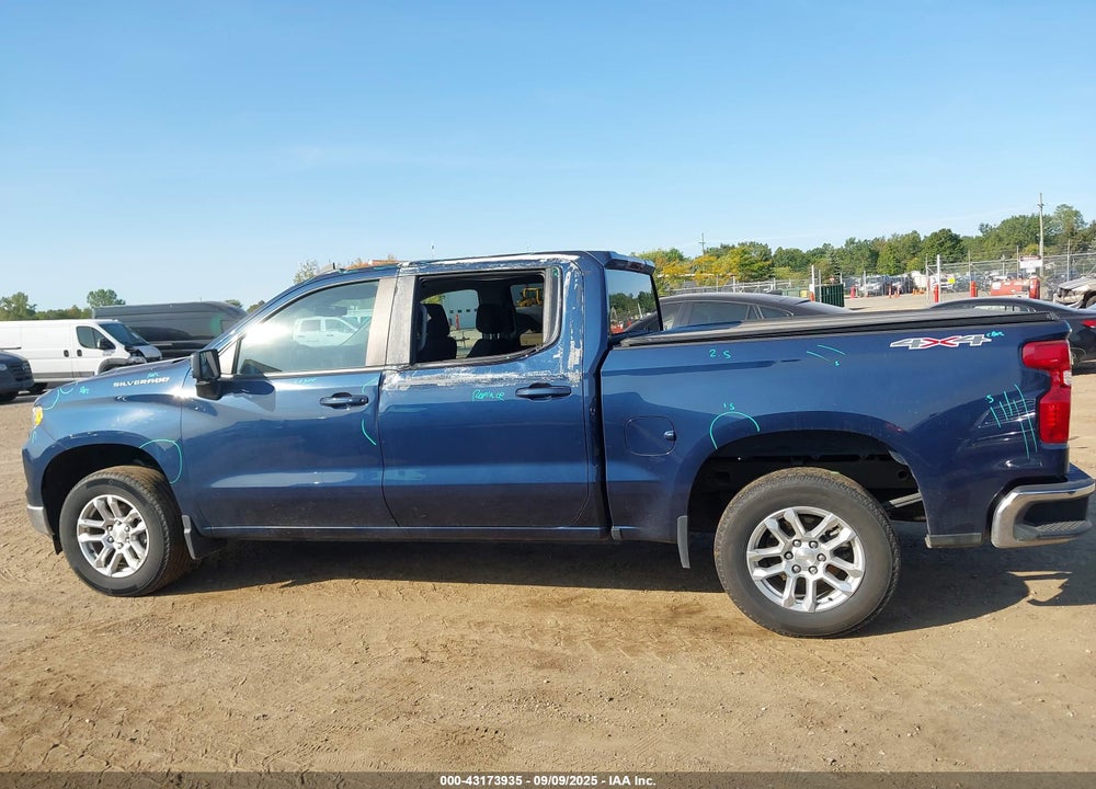 2022 CHEVROLET SILVERADO 1500 4WD STANDARD BED LT VIN: 2GCUDDED5N1510414