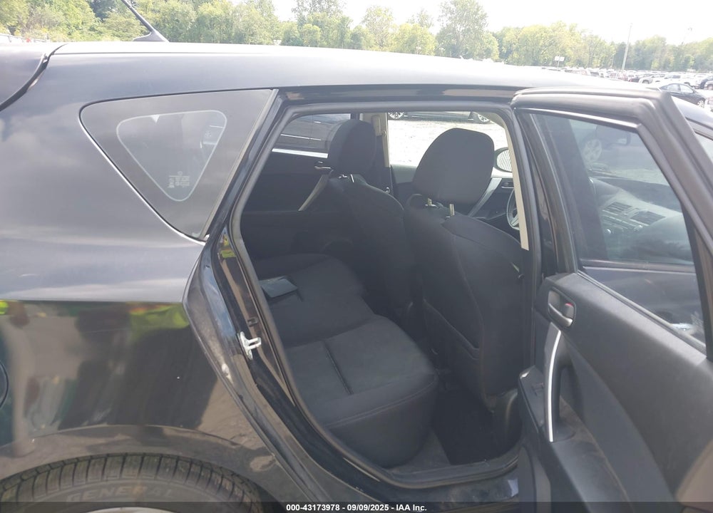 2011 MAZDA 3 VIN: JM1BL1K60B1431958