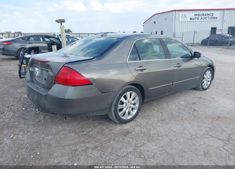 2006 HONDA ACCORD SDN EX-L V6 VIN: 1HGCM66526A055738