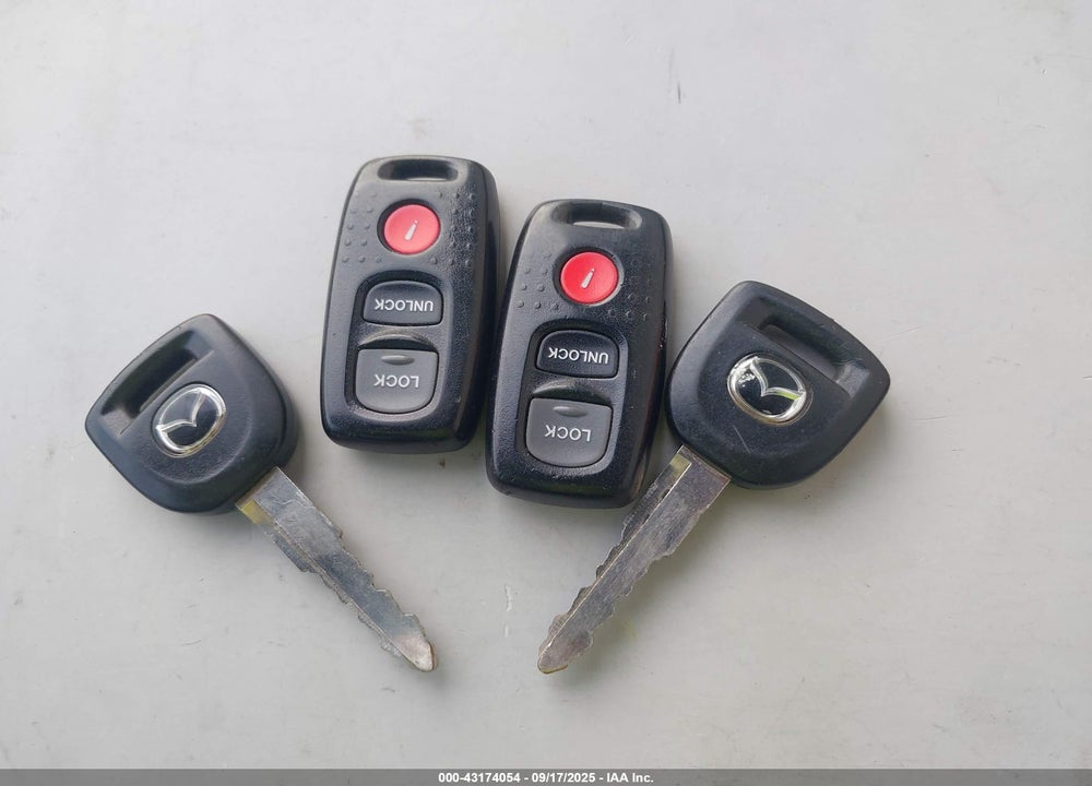 2004 MAZDA 6 S VIN: 1YVFP82D845N56838