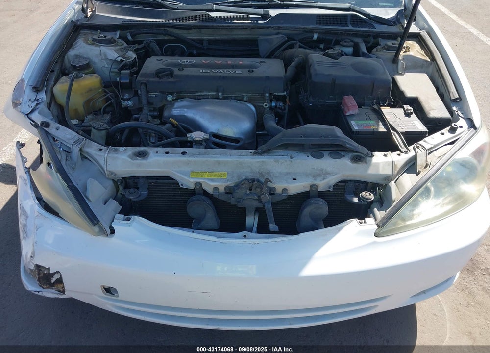 2004 TOYOTA CAMRY LE VIN: JTDBE32K240272050