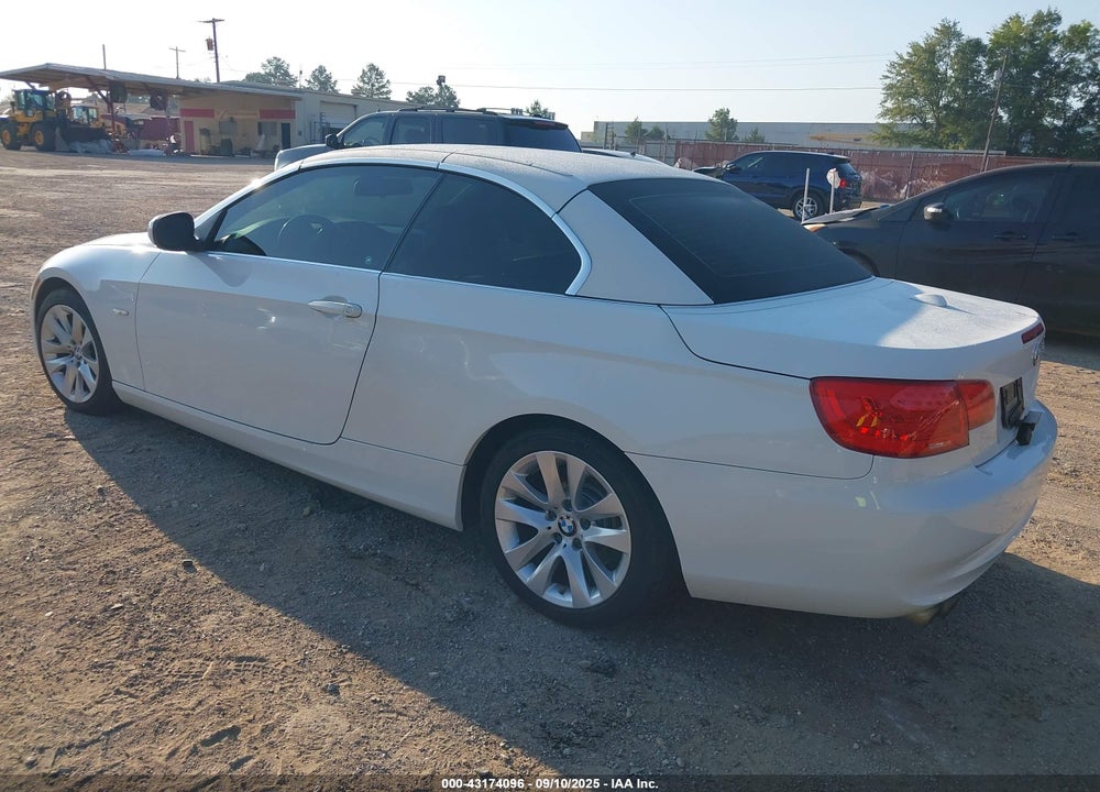 2013 BMW 3 SERIES VIN: WBADW3C52DJ527740