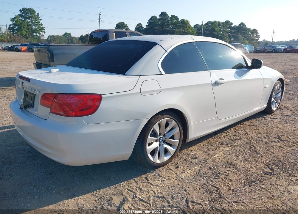 2013 BMW 3 SERIES VIN: WBADW3C52DJ527740