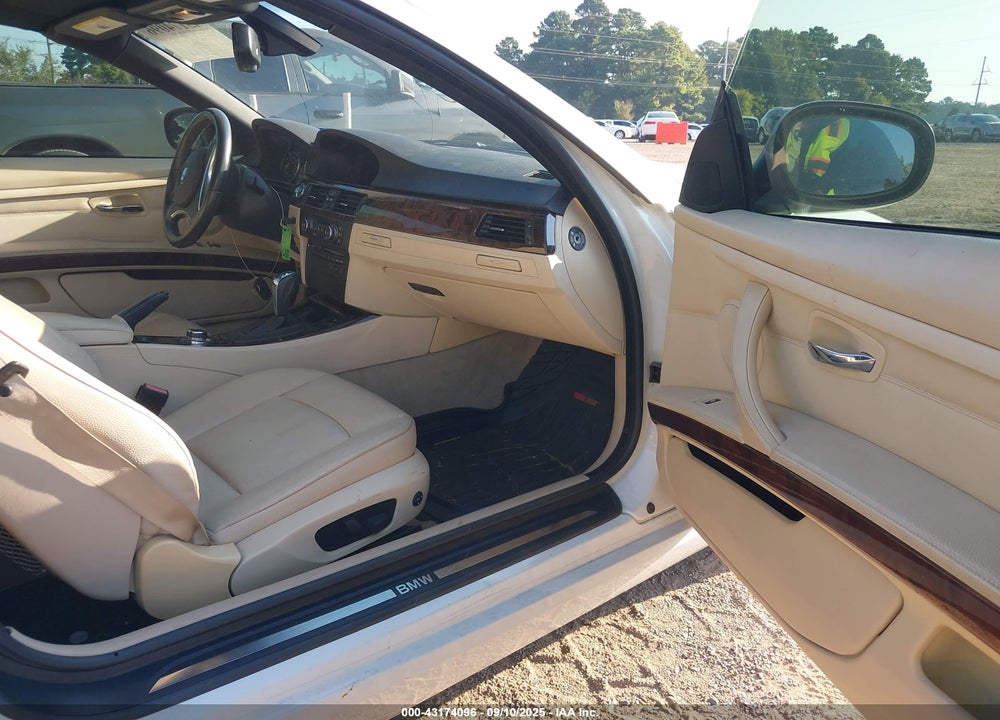 2013 BMW 3 SERIES VIN: WBADW3C52DJ527740